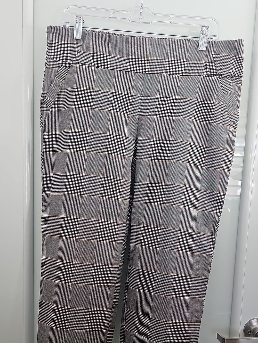 Soho Ankle Pant  Womens XL Grey Plaid Pull On Stretch.